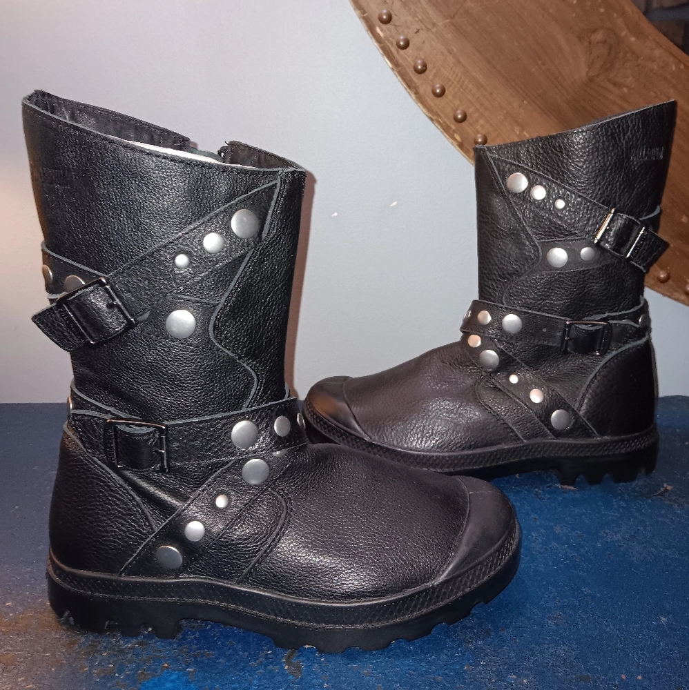 Palladium boots